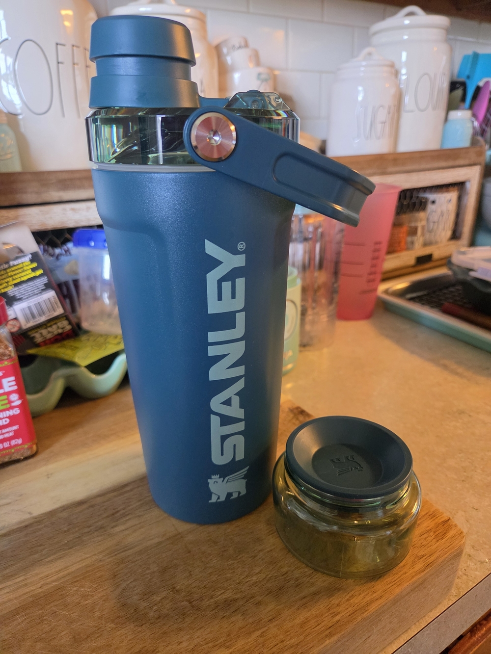 Stanley Coastal Teal Shaker Bottle